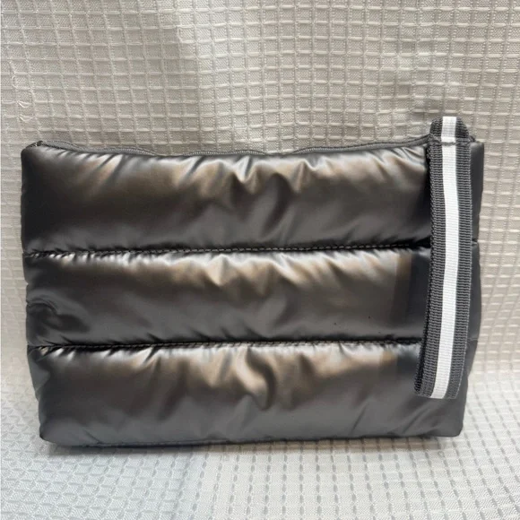 Elegant Metallic Gray Puffer bag Wristlet - Picture 1 of 4